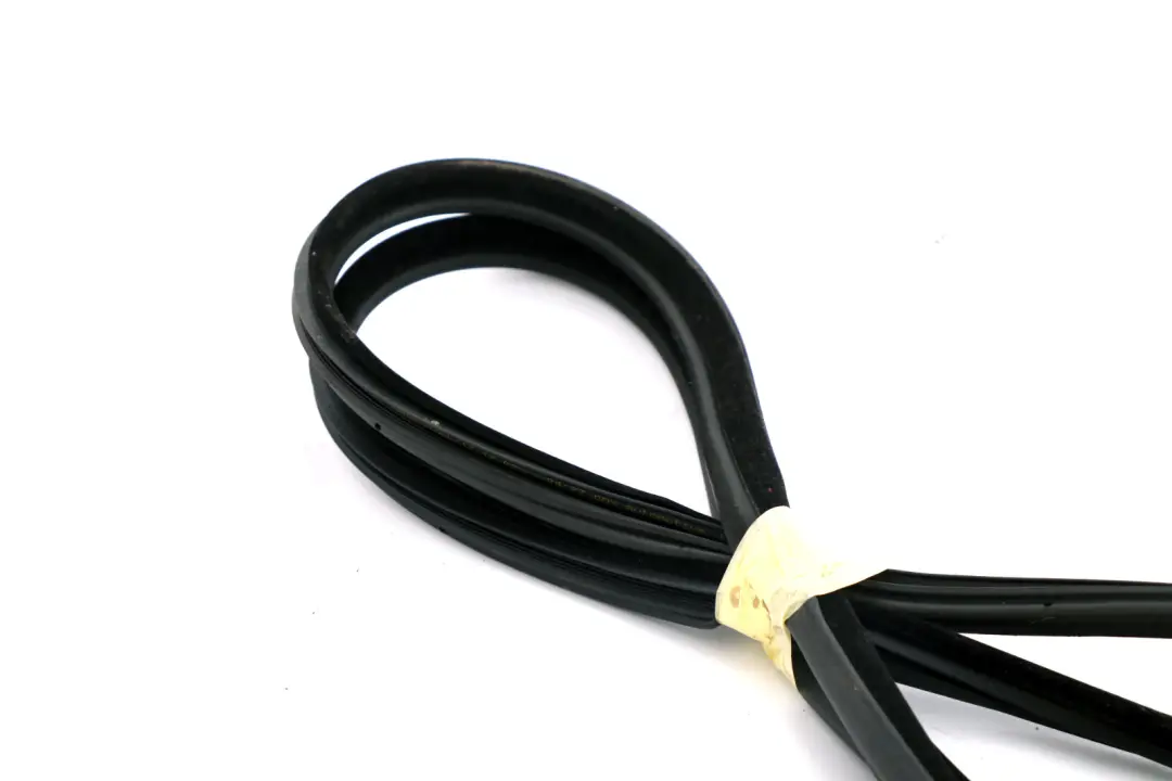 Joint d'étanchéité de porte avant Protection des bords gauche droite pour BMW X5 E53 à propos du numéro de pièce 7025579 BMW X5 E53 Joint d'étanchéité de porte avant Protection des bords gauche droite - SKU 7025579 - Numéro de pièce 7025579