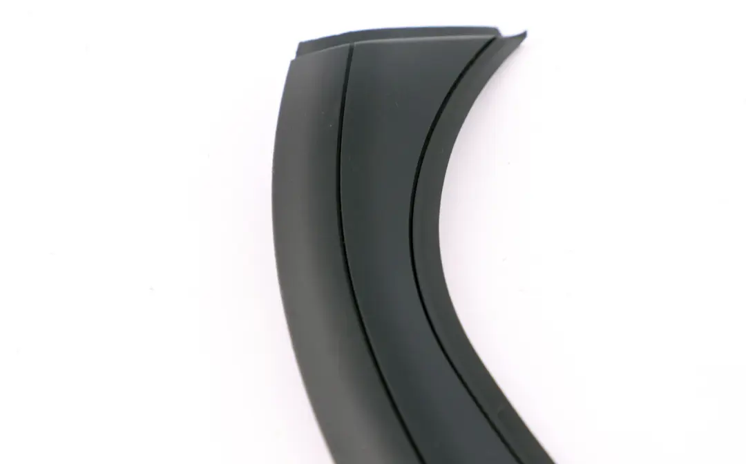 Trim Column B Door Black Right O/S to BMW Z4 Series E85 E86 Cover with Part number 7025646 BMW Z4 Series E85 E86 Cover Trim Column B Door Black Right O/S - SKU 7025646 - Part number 7025646