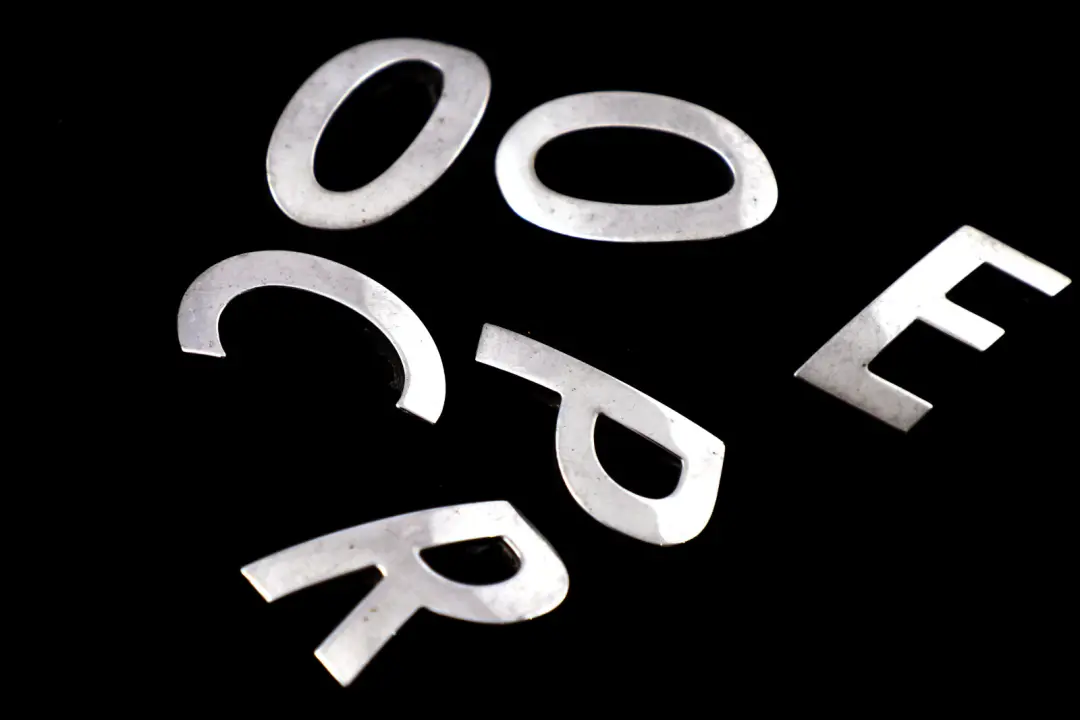  GENUINO Mini Cooper One R50 R52 R53 R55 R56 Lettering Emblema Logo Cooper - SKU 7026180 - Número de pieza 7026180