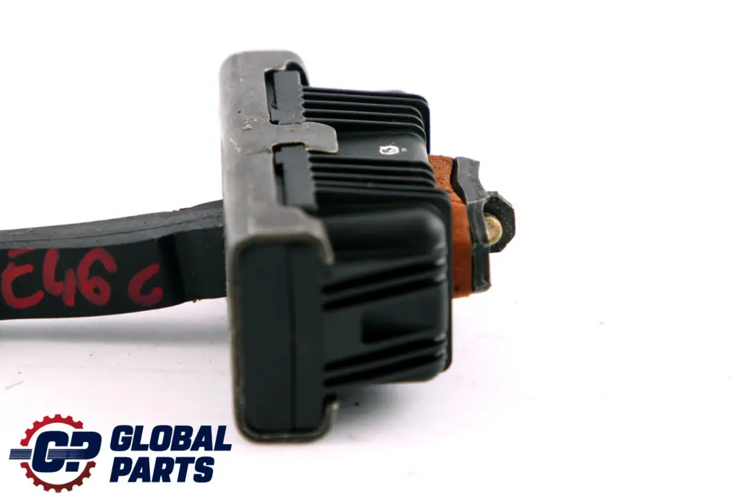 Türbremse vorne links rechts für BMW E46 mit Teilenummer 7026384 BMW E46 Türbremse vorne links rechts - SKU 7026384 - Teilenummer 7026384