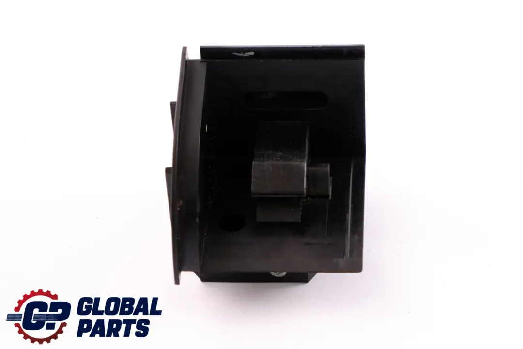 SOPORTE PARCELARIO TRASERO IZQUIERDO para BMW 3 5 E83 E39 E61 E46 LCi con número de pieza 51477026709 BMW 3 5 E83 E39 E61 E46 LCi SOPORTE PARCELARIO TRASERO IZQUIERDO - SKU 7026709 - Número de pieza 51477026709