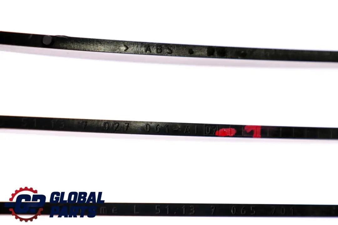 BMW 5 er 1 E60 E61 LCi Ziergitter Links Schwarz - SKU 7027061-1 - Teilenummer 7027061