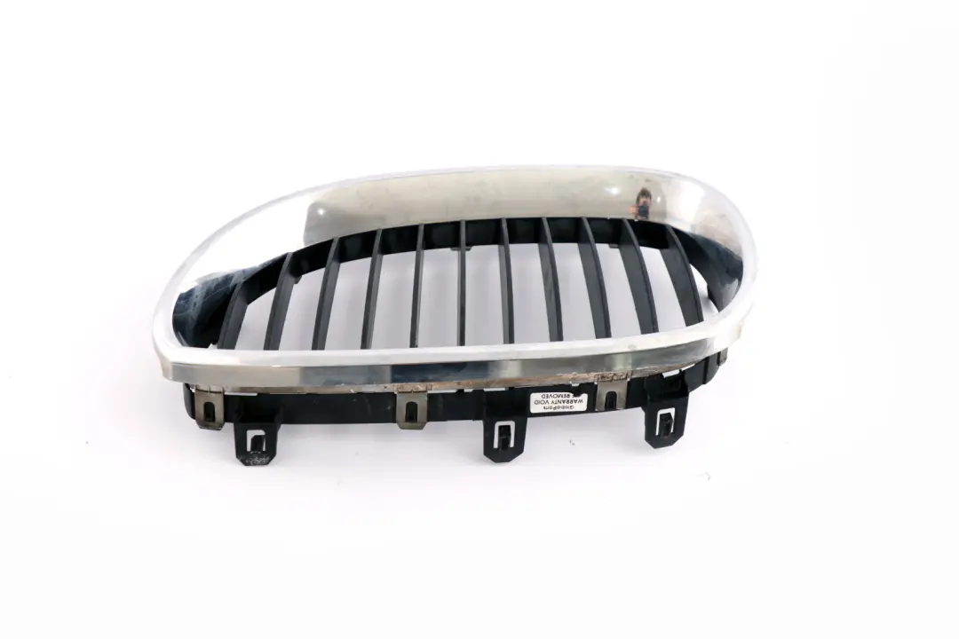 Ziergitter Links Chrome Schwarz für BMW 5 er E60 E61 LCi mit Teilenummer 7027061 BMW 5 er E60 E61 LCi Ziergitter Links Chrome Schwarz - SKU 7027061 - Teilenummer 7027061