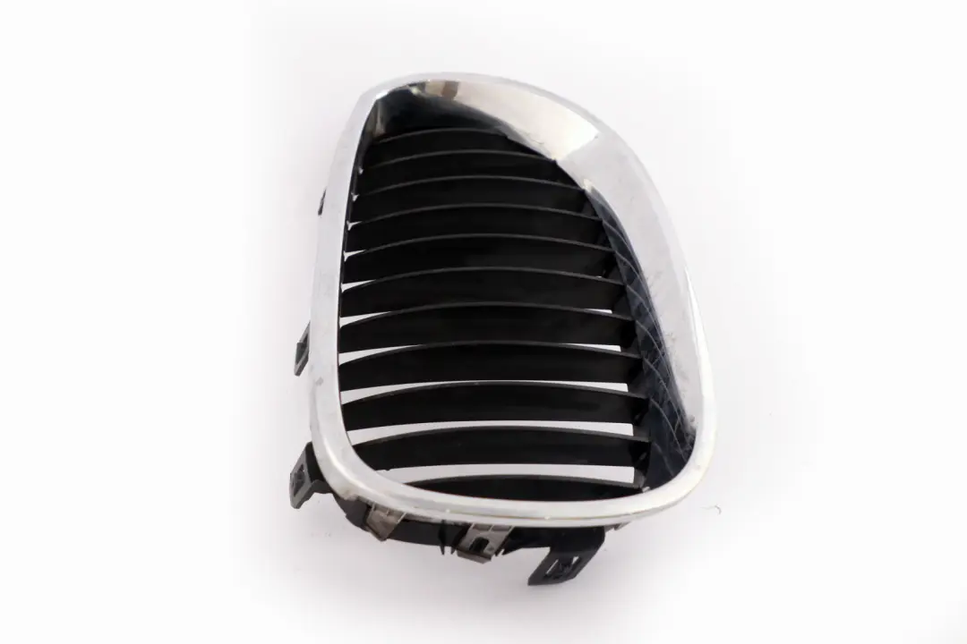 Grille Decorative A Gauche Chrome Noir BMW E60 E61 LCI - SKU 7027061 - Numéro de pièce 7027061