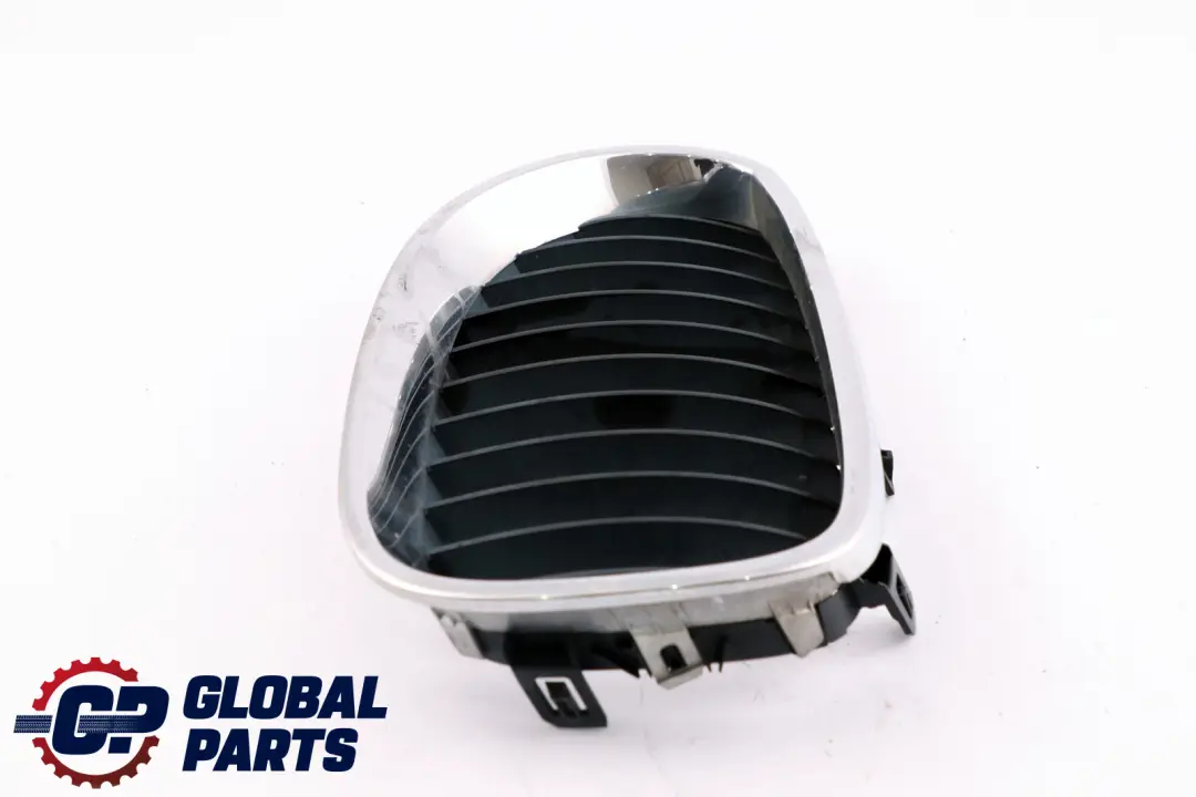 Grille Decorative Droite Chrome Noir pour BMW E60 E61 LCI à propos du numéro de pièce 7027062 BMW E60 E61 LCI Grille Decorative Droite Chrome Noir - SKU 7027062 - Numéro de pièce 7027062