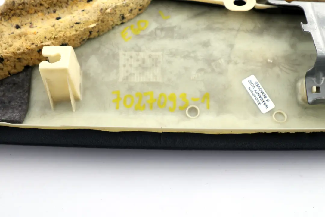 Verkleidung C-Säule Vorne Links Anthrazit für BMW 5 er E60 E60N LCI mit Teilenummer 7027093 BMW 5 er E60 E60N LCI Verkleidung C-Säule Vorne Links Anthrazit - SKU 7027093-1 - Teilenummer 7027093