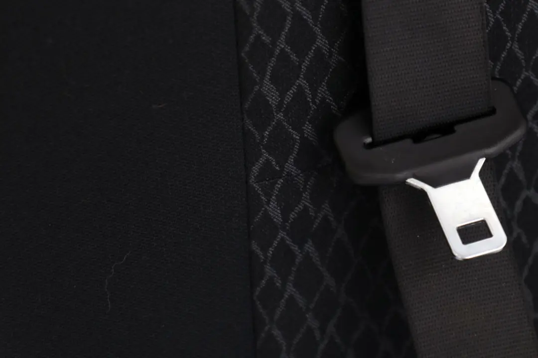 Cloth Interior Rear Left N/S Back Seat Cover Backrest to BMW 3 Series E46 Compact with Part number 7027797 BMW 3 Series E46 Compact Cloth Interior Rear Left N/S Back Seat Cover Backrest - SKU 7027797 - Part number 7027797