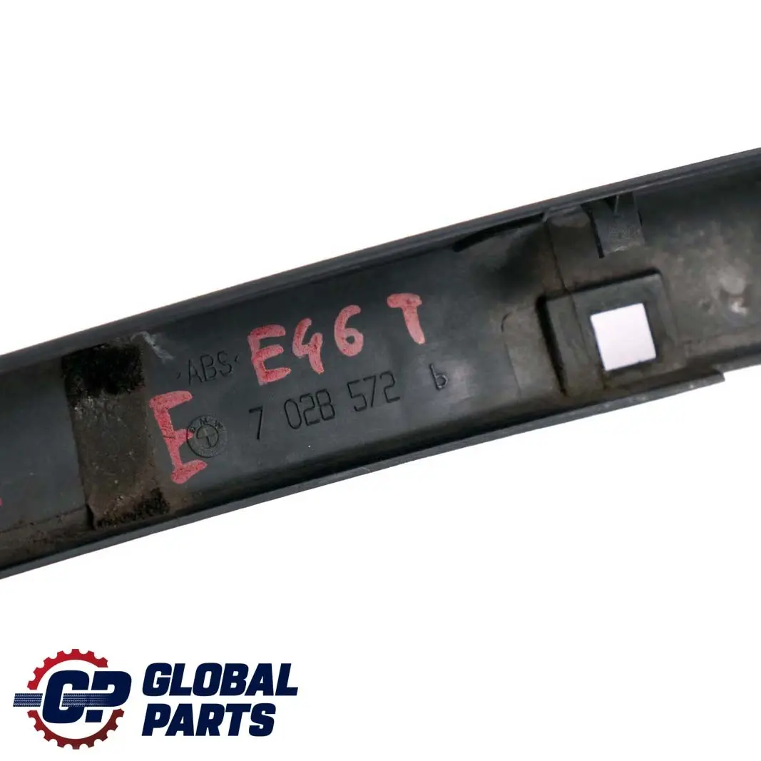 Right O/S Exterior Trim Panel Trunk Lid Luggage to BMW 3 E46 Touring with Part number 7028572 BMW 3 E46 Touring Right O/S Exterior Trim Panel Trunk Lid Luggage - SKU 7028572 - Part number 7028572