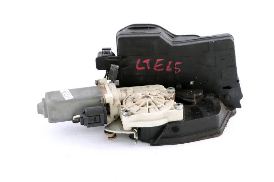 Systeme Ferme Arriere Droite 7028910 pour BMW E65 E66 à propos du numéro de pièce 7028909 BMW E65 E66 Systeme Ferme Arriere Droite 7028910 - SKU 7028909 - Numéro de pièce 7028909