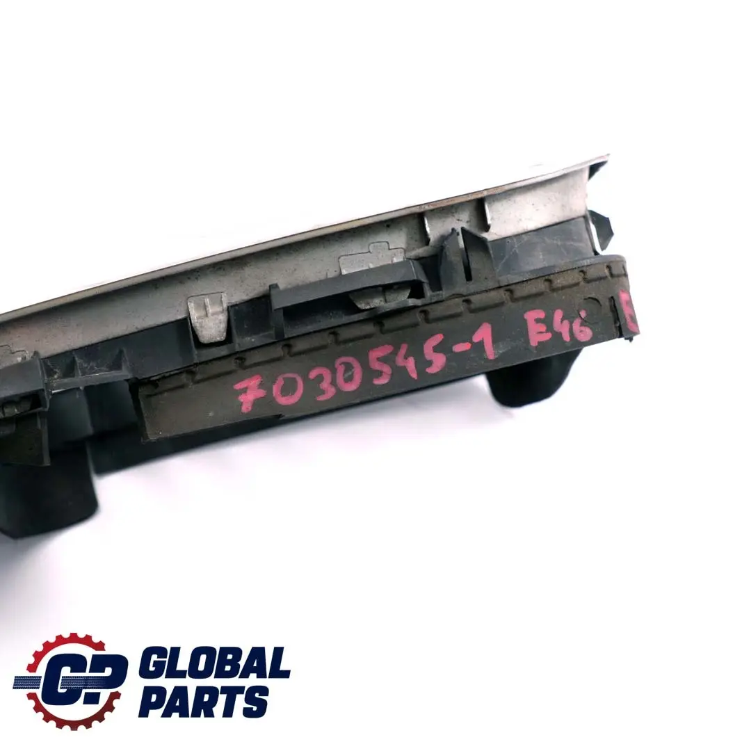 Paraurti Anteriore Griglia Centrale Sinistra Nero Cromo per BMW E46 con numero di parte 7030545 BMW E46 Paraurti Anteriore Griglia Centrale Sinistra Nero Cromo - SKU 7030545-1 - Numero di parte 7030545
