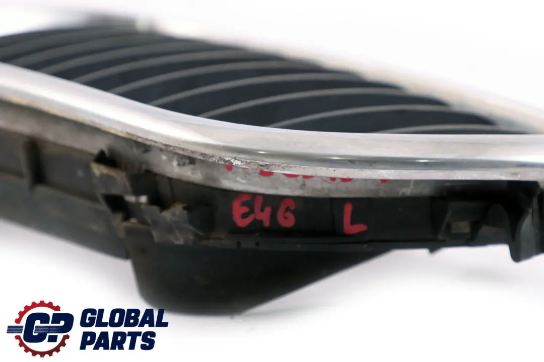 Frontstoßstange Ziergitter Links Schwarz Chrom für BMW 3 er E46 mit Teilenummer 7030545 BMW 3 er E46 Frontstoßstange Ziergitter Links Schwarz Chrom - SKU 7030545 - Teilenummer 7030545