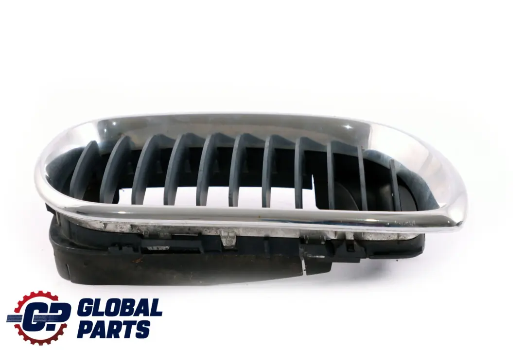 Frontstoßstange Ziergitter Rechts Schwarz Chrom für BMW 3 er E46 mit Teilenummer 7030546 BMW 3 er E46 Frontstoßstange Ziergitter Rechts Schwarz Chrom - SKU 7030546 - Teilenummer 7030546