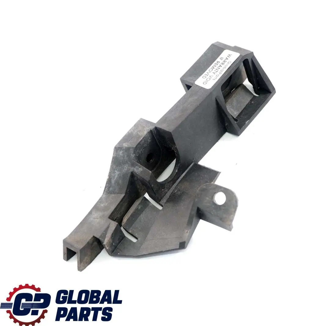 BMW E46 Parachoques Delantero Izquierdo Guia Soporte Soporte Tapa - SKU 7030617 - Número de pieza 7030617