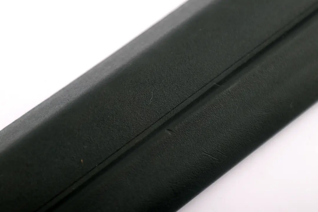 Tapa Entrada Interior Izquierda Negro Schwarz para BMW Serie Z4 E85 con número de pieza 7030721 BMW Serie Z4 E85 Tapa Entrada Interior Izquierda Negro Schwarz - SKU 7030721 - Número de pieza 7030721