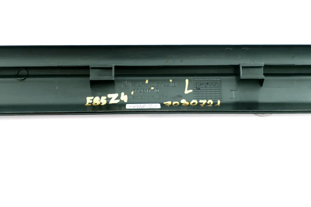Bandella di Protezione Ingresso Interno SX Black Nero per BMW Z4 E85 con numero di parte 7030721 BMW Z4 E85 Bandella di Protezione Ingresso Interno SX Black Nero - SKU 7030721 - Numero di parte 7030721