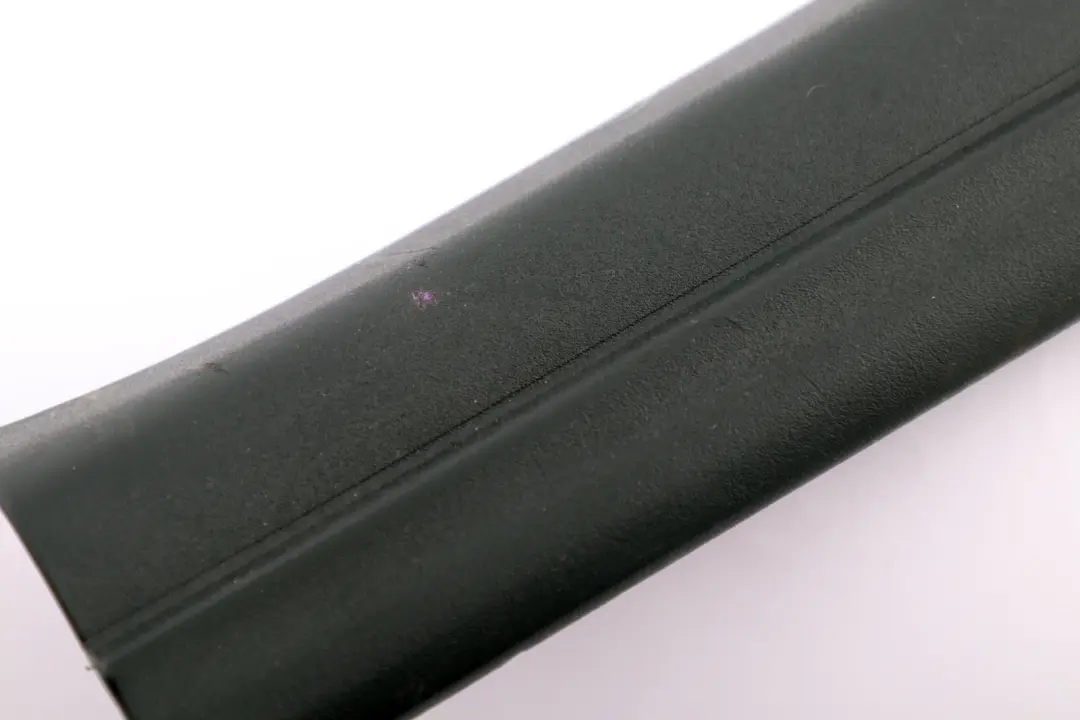 Bande de Couverture Entree Interieur Droite Noir 7016800 pour BMW Z4 E85 à propos du numéro de pièce 7030722 BMW Z4 E85 Bande de Couverture Entree Interieur Droite Noir 7016800 - SKU 7030722 - Numéro de pièce 7030722