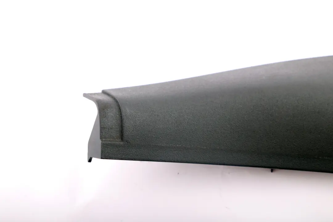 Cubierta Tapa Trasera Izquierda Embellecedor Entrada Negro 7027143 para BMW E85 con número de pieza 7030923 BMW E85 Cubierta Tapa Trasera Izquierda Embellecedor Entrada Negro 7027143 - SKU 7030923 - Número de pieza 7030923