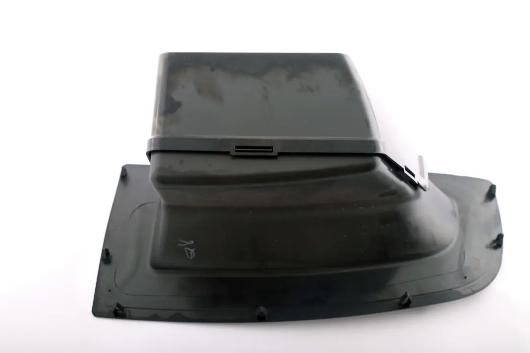 Wkład osłona tapicerka lewa do BMW Z4 E85 E86 o numerze 7016669 BMW Z4 E85 E86 Wkład osłona tapicerka lewa - SKU 7031365 - Numer Części 7016669