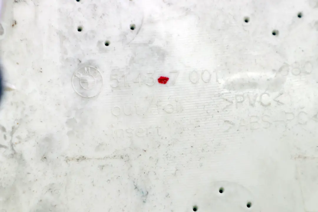 Verkleidung Säule Mitte Oben Rechts Flanellgrau Grau 7001980 für BMW 7 er E65 E66 mit Teilenummer 7031980 BMW 7 er E65 E66 Verkleidung Säule Mitte Oben Rechts Flanellgrau Grau 7001980 - SKU 7031980 - Teilenummer 7031980