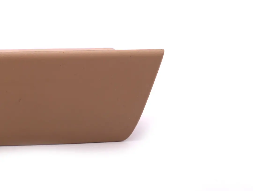 Aufnahme Sichtschutzrollo Rechts Beige 5147 für BMW X5 er E53 mit Teilenummer 7033552 BMW X5 er E53 Aufnahme Sichtschutzrollo Rechts Beige 5147 - SKU 7033552 - Teilenummer 7033552