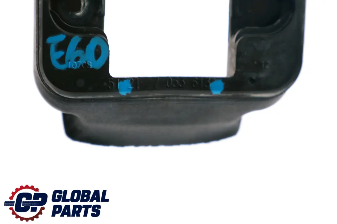 Uszczelka Osłona Ogranicznika Drzwi do BMW E60 E61 o numerze 51217033613 BMW E60 E61 Uszczelka Osłona Ogranicznika Drzwi - SKU 7033613 - Numer Części 51217033613