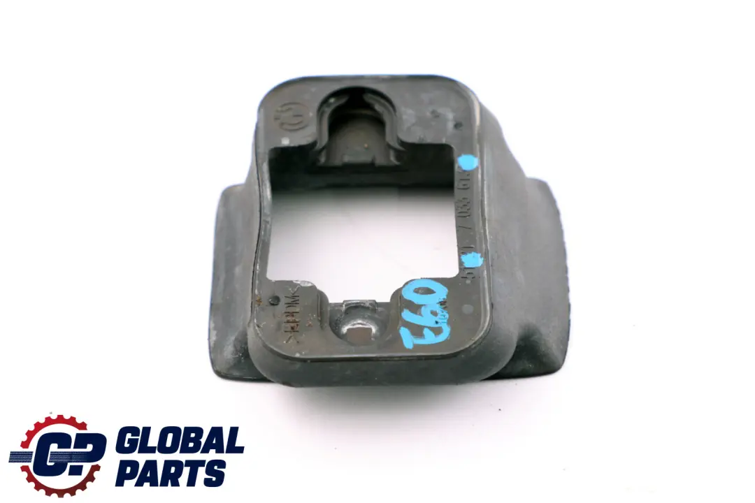 Uszczelka Osłona Ogranicznika Drzwi do BMW E60 E61 o numerze 51217033613 BMW E60 E61 Uszczelka Osłona Ogranicznika Drzwi - SKU 7033613 - Numer Części 51217033613