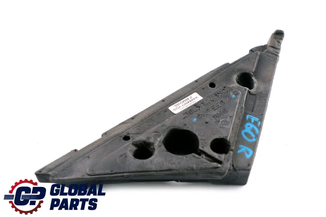 Junta Triangulo Espejo Lateral Derecho Conductor Lado para BMW E60 E61 con número de pieza 7033638 BMW E60 E61 Junta Triangulo Espejo Lateral Derecho Conductor Lado - SKU 7033638 - Número de pieza 7033638