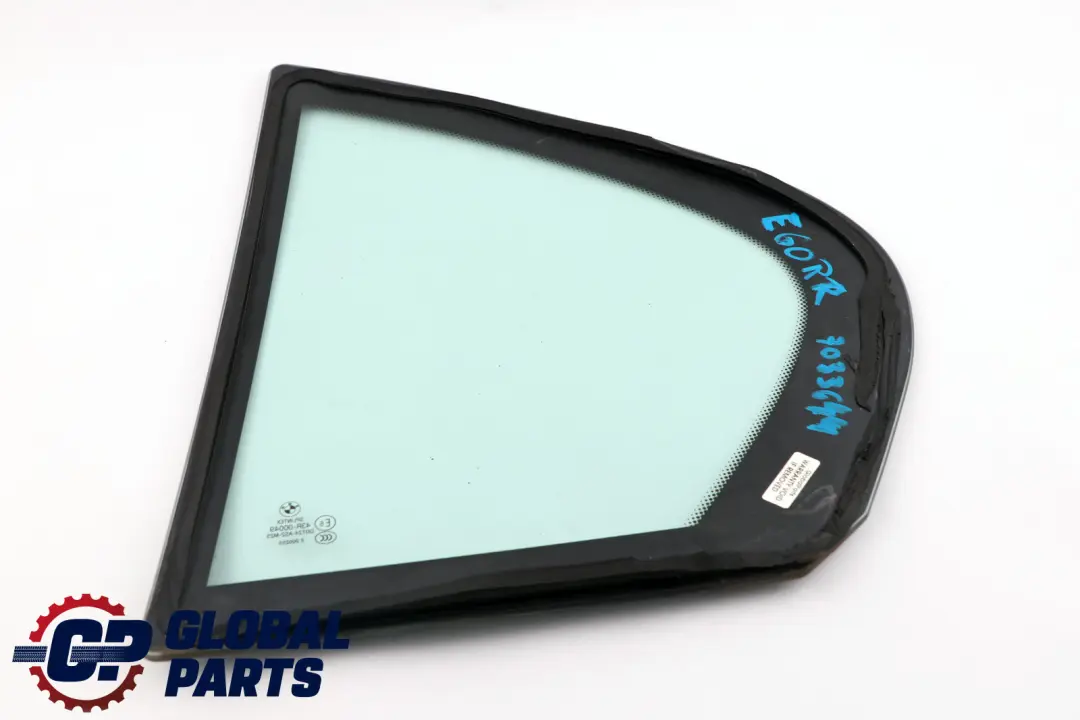 Finestrino Laterale Fisso Posteriore Destro AS2 Verde per BMW E60 con numero di parte 7033644 BMW E60 Finestrino Laterale Fisso Posteriore Destro AS2 Verde - SKU 7033644 - Numero di parte 7033644