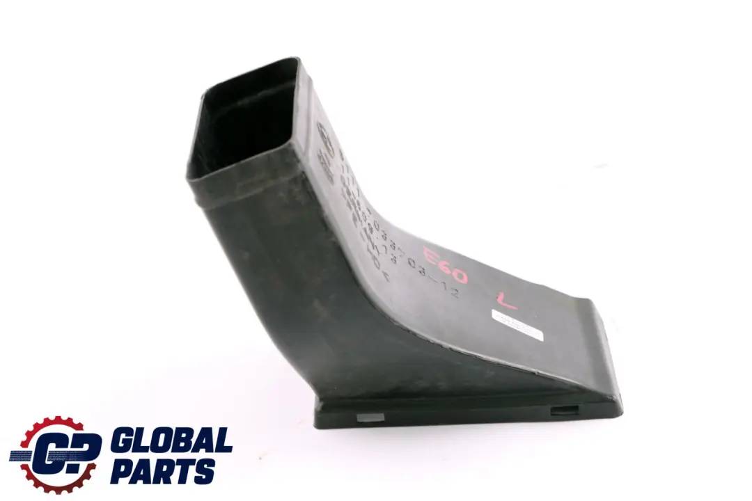 Kanał Wlot Dolot Powietrza Hamulca do BMW E60 E61 o numerze 7033703 BMW E60 E61 Kanał Wlot Dolot Powietrza Hamulca - SKU 7033703 - Numer Części 7033703