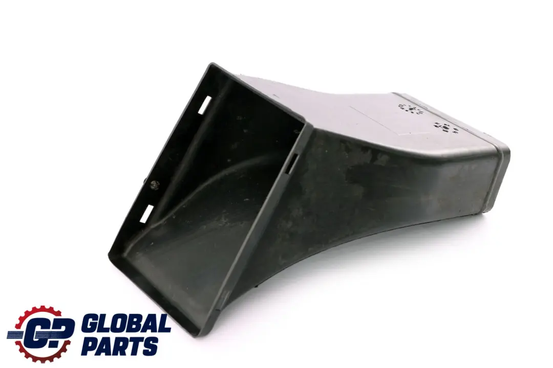 Parachoques Delantero Freno Izquierdo Salida Aire para BMW E60 con número de pieza 7033703 BMW E60 Parachoques Delantero Freno Izquierdo Salida Aire - SKU 7033703 - Número de pieza 7033703