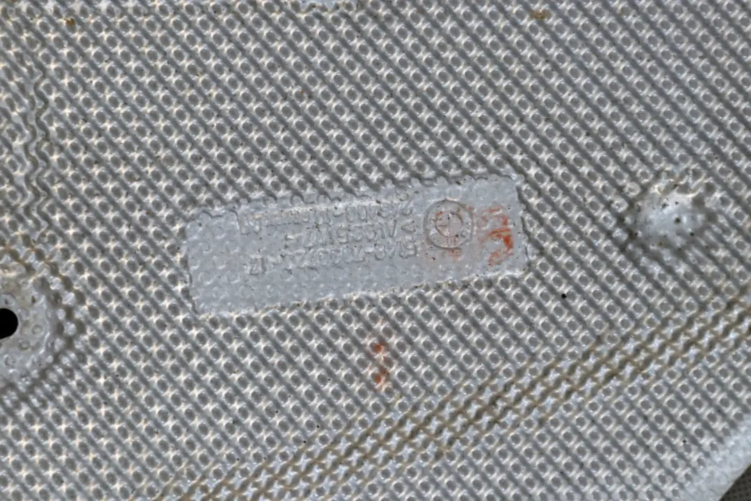 E63N E64 LCI Isolante Cuscinetto di Motore Destra per BMW E60 E63 con numero di parte 7033720 BMW E60 E63 E63N E64 LCI Isolante Cuscinetto di Motore Destra - SKU 7033720 - Numero di parte 7033720