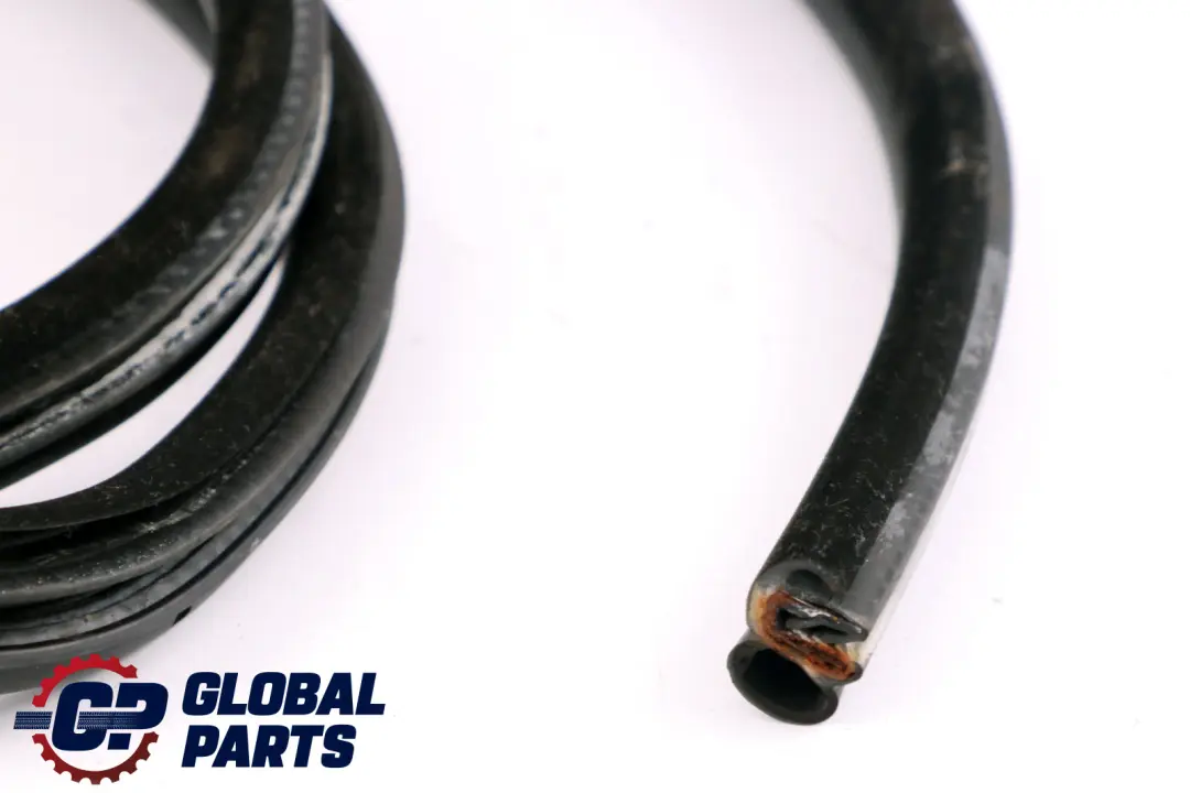 Joint d'étanchéité de porte avant pour BMW E60 E61 LCI à propos du numéro de pièce 7033787 BMW E60 E61 LCI Joint d'étanchéité de porte avant - SKU 7033787 - Numéro de pièce 7033787