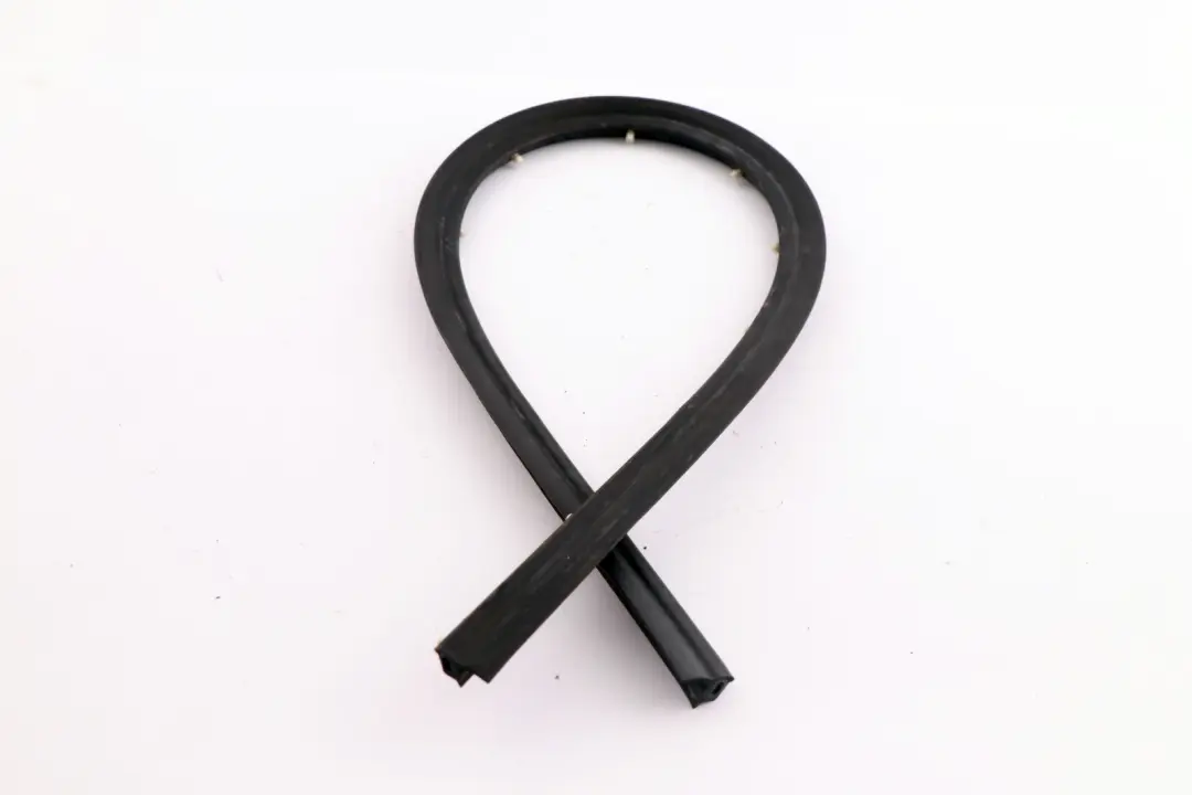BMW 5 Series E60 E61 LCI Door Gasket Weatherstrip Joint Seal Front Right O/S - SKU 7033790 - Part number 7033790