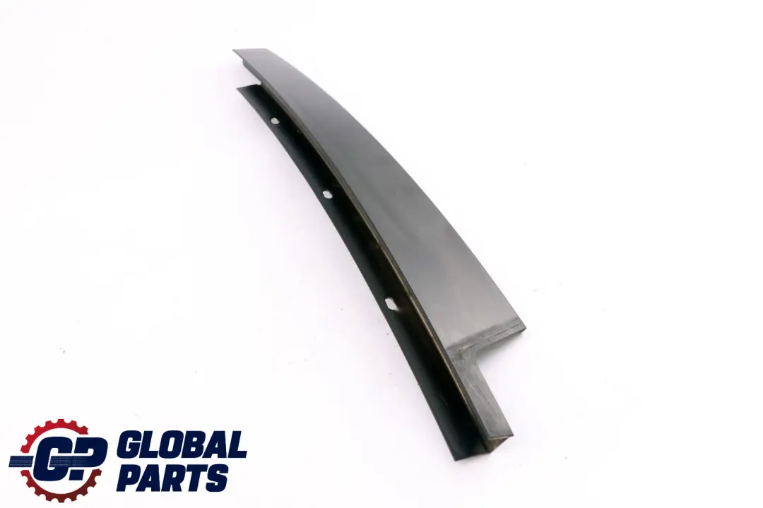Embellecedor Marco Ventana Delantera Pilar B Izquierdo para BMW E60 E61 LCI con número de pieza 51337033803 BMW E60 E61 LCI Embellecedor Marco Ventana Delantera Pilar B Izquierdo - SKU 7033803 - Número de pieza 51337033803