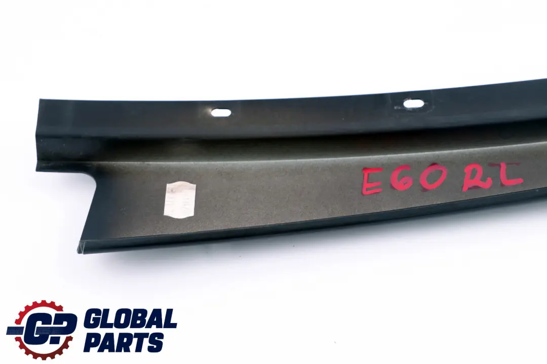 BMW E60 E61 Osłona Ramy Słupka Drzwi Lewy Tył - SKU 7033811 - Numer Części 51357033811