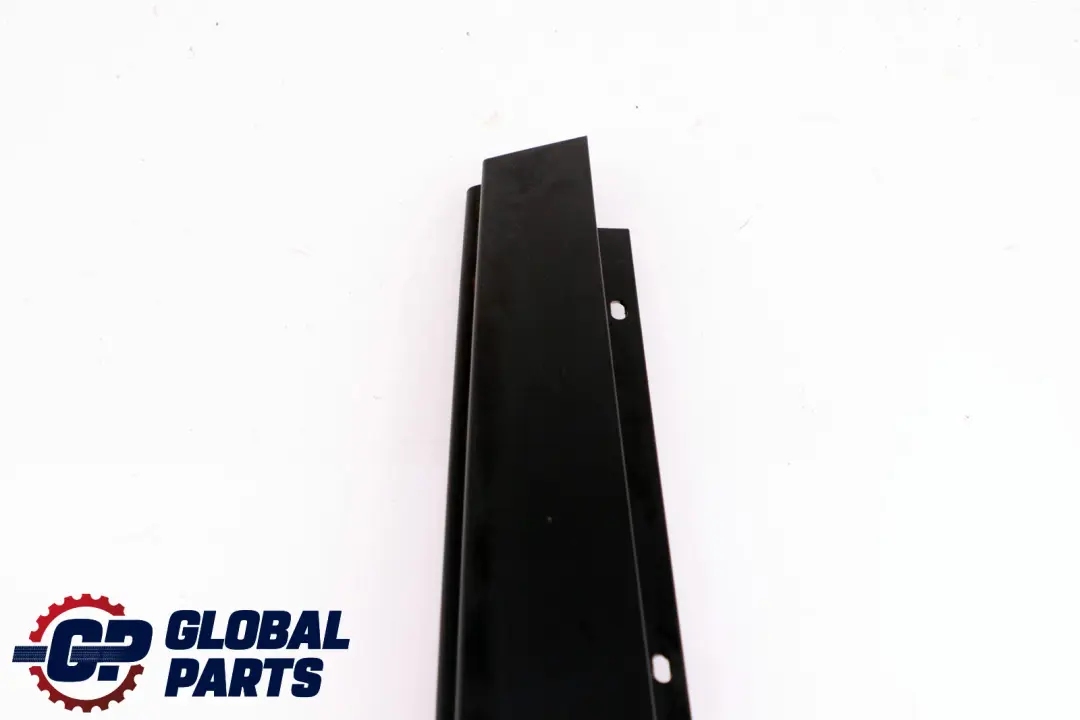 Blende Fensterrahmen B-Säule Tür Hinten Links für BMW 5 er E60 E61 E60N E61N mit Teilenummer 51357033811 BMW 5 er E60 E61 E60N E61N Blende Fensterrahmen B-Säule Tür Hinten Links - SKU 7033811 - Teilenummer 51357033811
