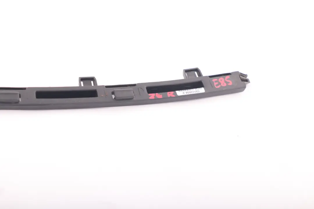 Mount Door Sill Cover Skirt Right O/S to BMW Z4 Series E85 E86 with Part number 7034026 BMW Z4 Series E85 E86 Mount Door Sill Cover Skirt Right O/S - SKU 7034026 - Part number 7034026