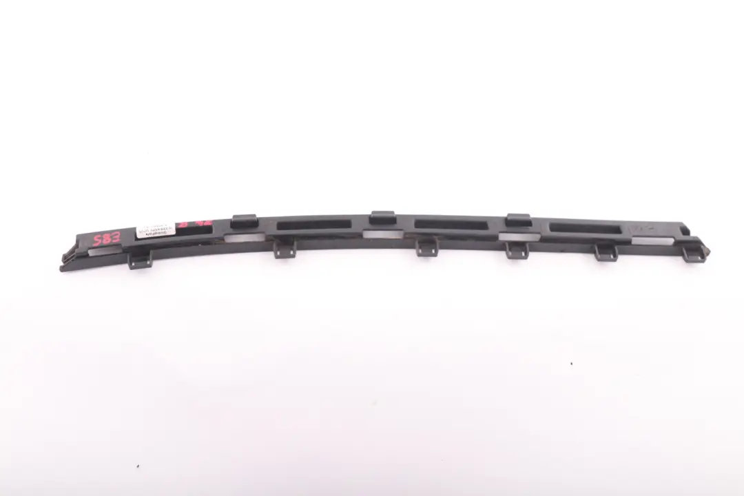 Mount Door Sill Cover Skirt Right para BMW Serie Z4 E85 E86 con número de pieza 7034026 BMW Serie Z4 E85 E86 Mount Door Sill Cover Skirt Right - SKU 7034026 - Número de pieza 7034026