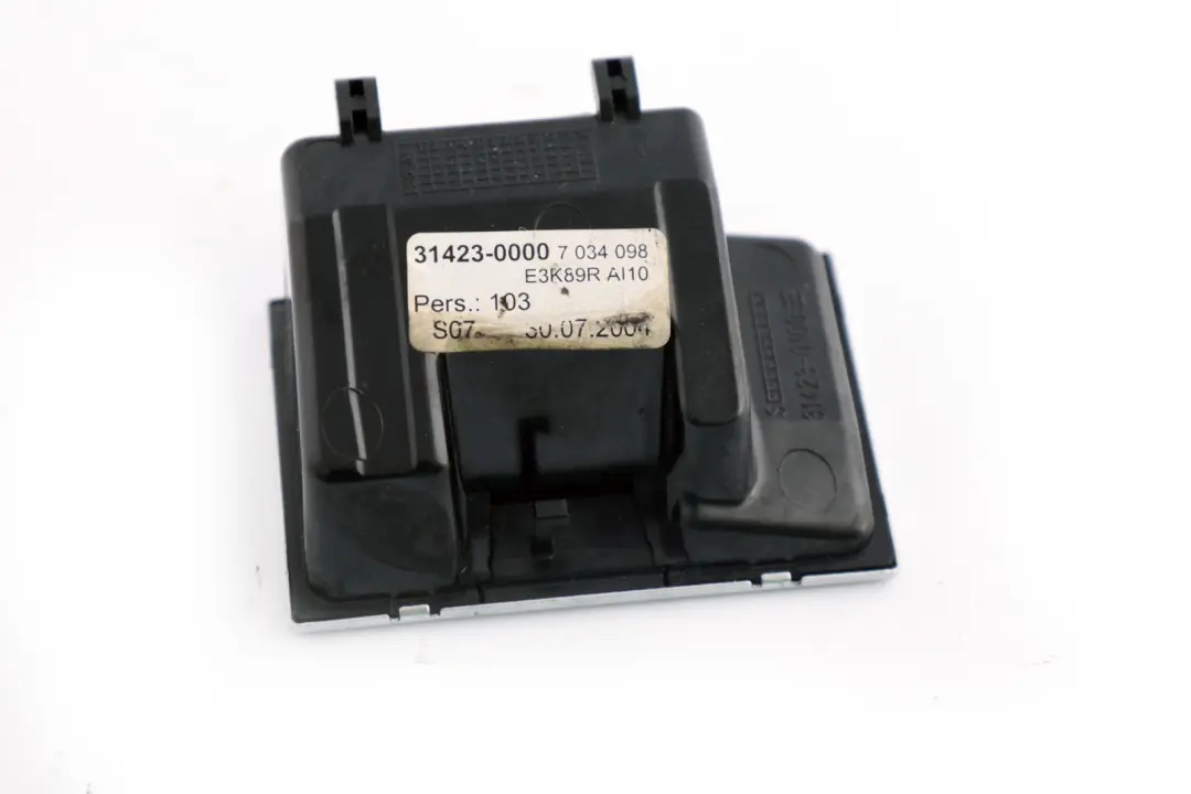 Insert De Cendrier Avant Pour Console Centrale pour BMW E60 E61 à propos du numéro de pièce 7034098 BMW E60 E61 Insert De Cendrier Avant Pour Console Centrale - SKU 7034098 - Numéro de pièce 7034098