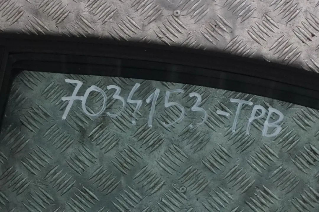 Drzwi lewe lewy tył Topasblau do BMW E46 o numerze 7034153 BMW E46 Drzwi lewe lewy tył Topasblau - SKU 7034153-TPB - Numer Części 7034153