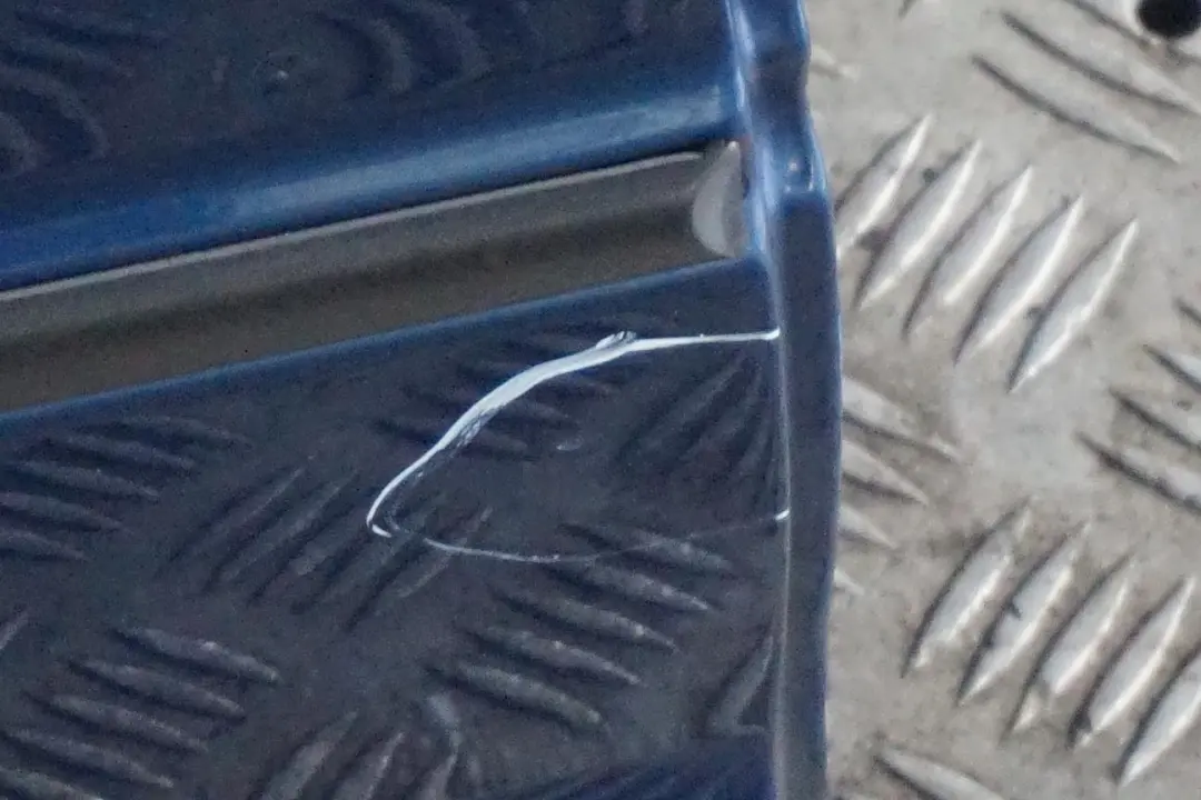 Arriere Droite Bleu Topaze Bleu Metallise - 896 pour BMW 3 Serie E46 Porte à propos du numéro de pièce 7034154 BMW 3 Serie E46 Porte Arriere Droite Bleu Topaze Bleu Metallise - 896 - SKU 7034154-TPB - Numéro de pièce 7034154