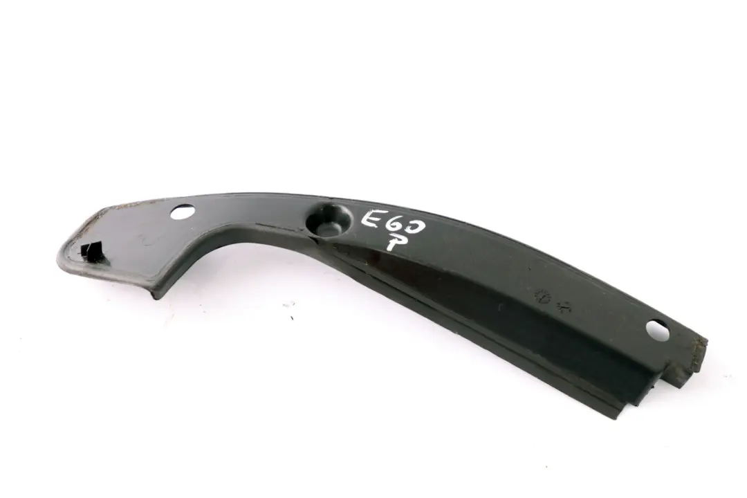 Couverture Gully avant Droit pour BMW E60 E60N E61 E61N à propos du numéro de pièce 7034160 BMW E60 E60N E61 E61N Couverture Gully avant Droit - SKU 7034160 - Numéro de pièce 7034160