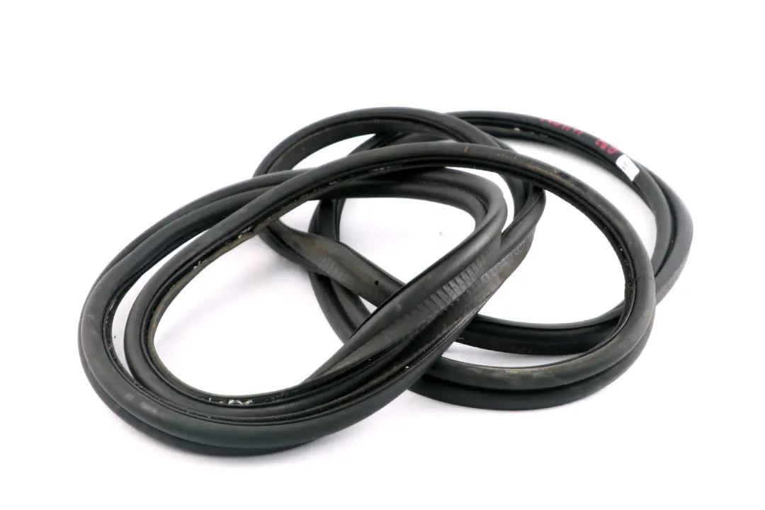 Boot Trunk Lid Tailgate Sealing Gasket Seal to BMW E60 M5 with Part number 7034171 BMW E60 M5 Boot Trunk Lid Tailgate Sealing Gasket Seal - SKU 7034171 - Part number 7034171