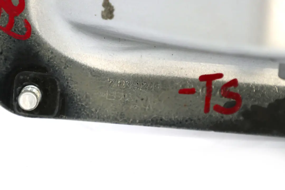 Scharnier Heckklappe Rechts Silber 7034246 für BMW 5 er E60 E60N LCI mit Teilenummer 7116780 BMW 5 er E60 E60N LCI Scharnier Heckklappe Rechts Silber 7034246 - SKU 7034246-TS - Teilenummer 7116780