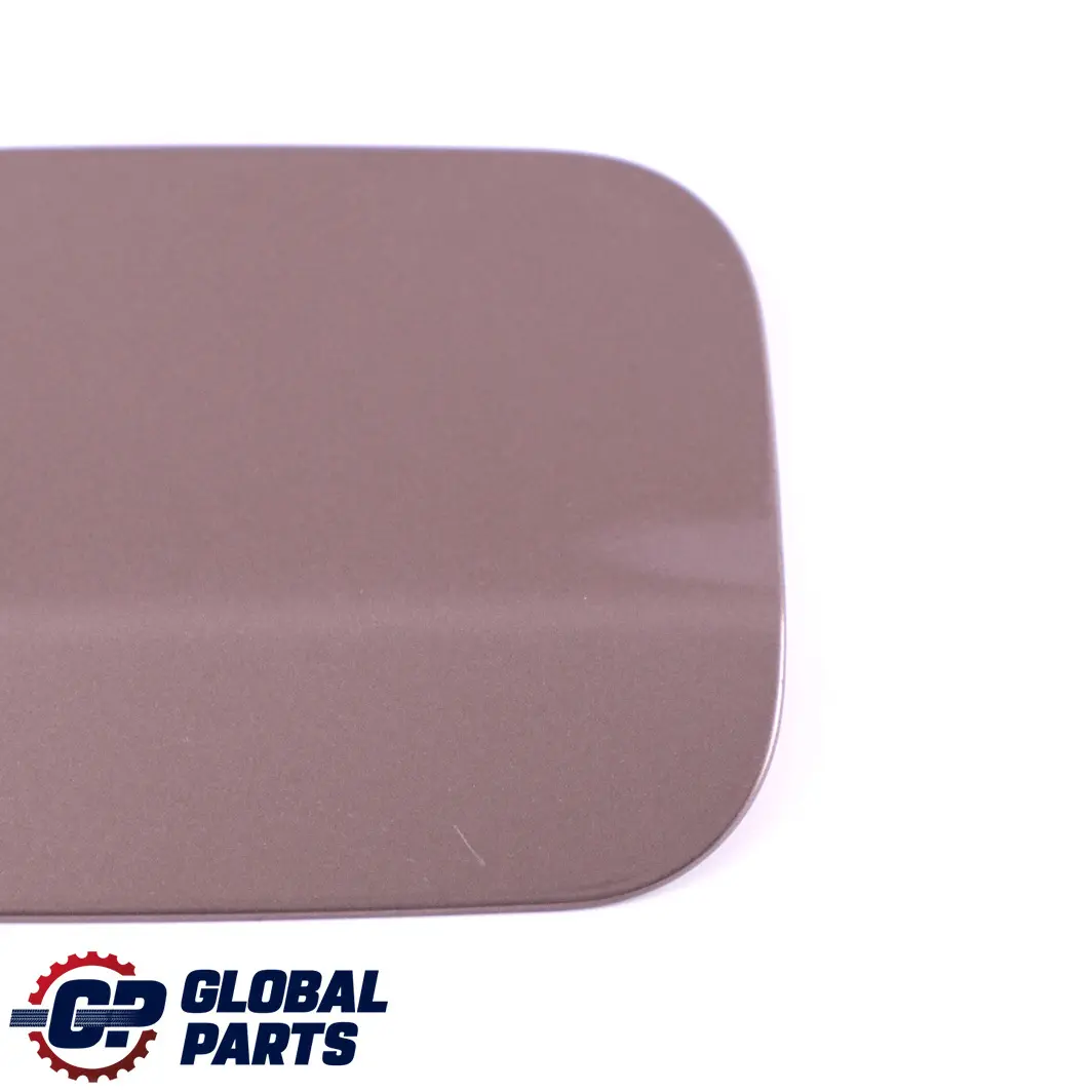 Einfüllklappe Amethystgrau Metallic A09 Grau für BMW 5 er E60 E61 mit Teilenummer 7034281 BMW 5 er E60 E61 Einfüllklappe Amethystgrau Metallic A09 Grau - SKU 7034281-AG - Teilenummer 7034281
