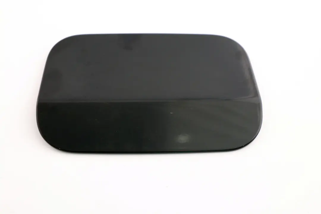 Fill In Flap Carbonschwarz Carbon Black para BMW E60 E61 Fuel Cover con número de pieza 7034281 BMW E60 E61 Fuel Cover Fill In Flap Carbonschwarz Carbon Black - SKU 7034281-CAR - Número de pieza 7034281