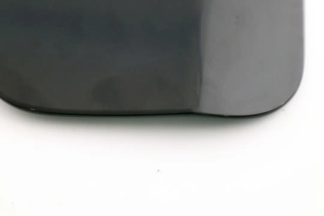 Reihe E60 E61 Tankklappe Carbonschwarz Carbon Black 5117 für BMW 5 mit Teilenummer 7034281 BMW 5 Reihe E60 E61 Tankklappe Carbonschwarz Carbon Black 5117 - SKU 7034281-CAR - Teilenummer 7034281