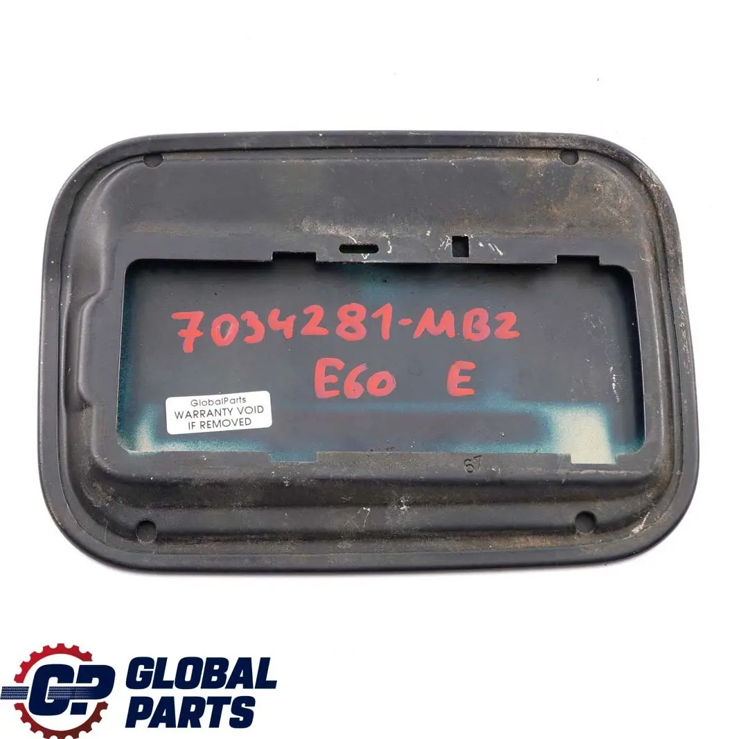 Coperchio Carburante Flap Monacoblau Metallizzato Monaco Blue per BMW E60 E61 con numero di parte 7034281 BMW E60 E61 Coperchio Carburante Flap Monacoblau Metallizzato Monaco Blue - SKU 7034281-MB2 - Numero di parte 7034281
