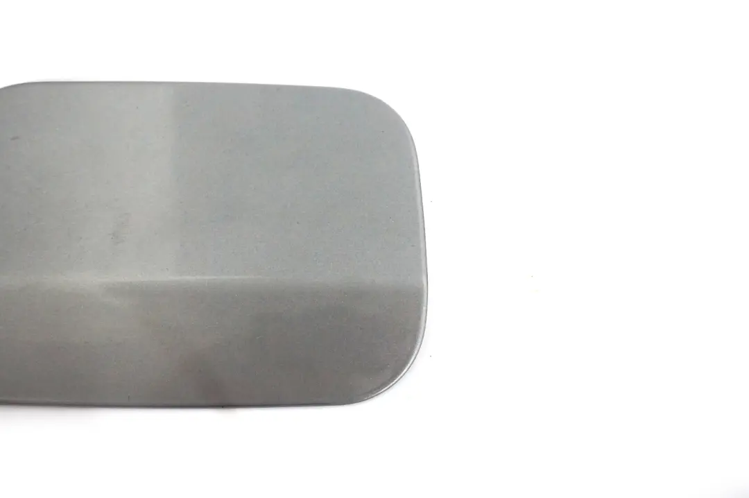 BMW E60 E61 Fuel Cover Fill In Flap Silbergrau Metallic Silver Grey A08 - SKU 7034281-SBG - Número de pieza 7034281