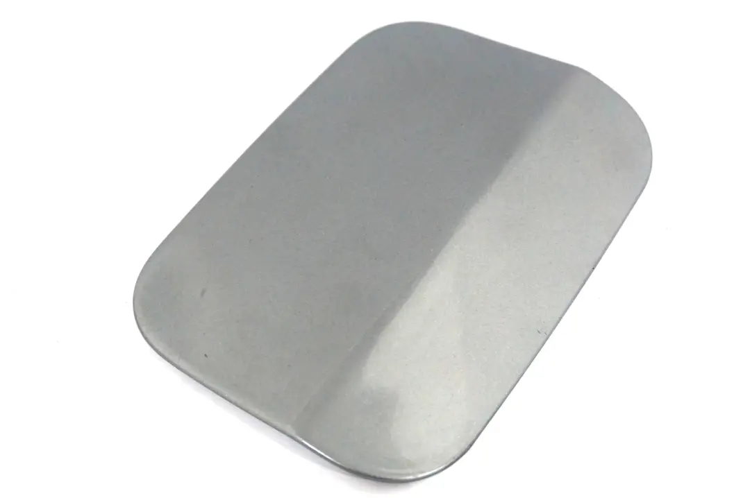 BMW E60 E61 Fuel Cover Fill In Flap Silbergrau Metallic Silver Grey A08 - SKU 7034281-SBG - Número de pieza 7034281